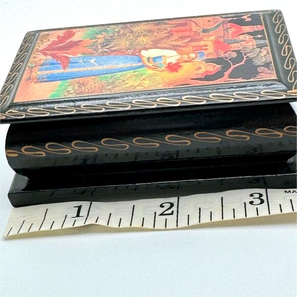 Russian Palekh Hand Painted Lacquer Trinket Box  Woman Blue Dress Design Vintage - Picture 4 of 9